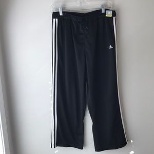 Women’s Adidas Capri Pants Size Medium